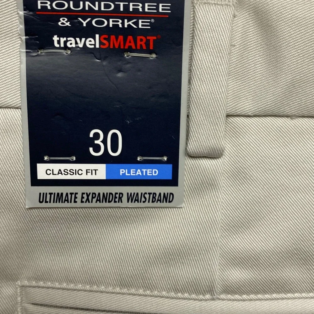 Roundtree & Yorke Travel Smart‎ Mens Pleated Shorts Expander Waistband 30 NWT